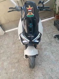 دراجه بطاريه ليثيوم ملف ٢٨٠٠ سرعه ٩٠ كيلو وتمشك ٩٠ كيلو متر مستعجل على...