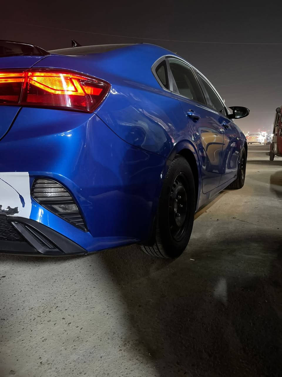 السلام عليكم كيا فورتي موديل 2022 للبيع السياره وارد كندي حادثها صبغ بنيد فقط وصور الحادث بالمنشور السياده داخله كير عادي وتحورت بالكامل اوتماتيك AT بيها منضومه غاز  مكاني بغداد حي اور ***********
