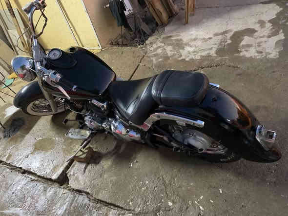 يالله للبيع دراك ستار لون اسود صبغه جديده مكينه جديده زوج تاير جديد دراجه كلش نضيفه وكلشي بيه شغال ونضيفه كلش السعر المطلوب مليون  600الف وبيعه مجال مكان الدراجه حي اور *********** 🤍
