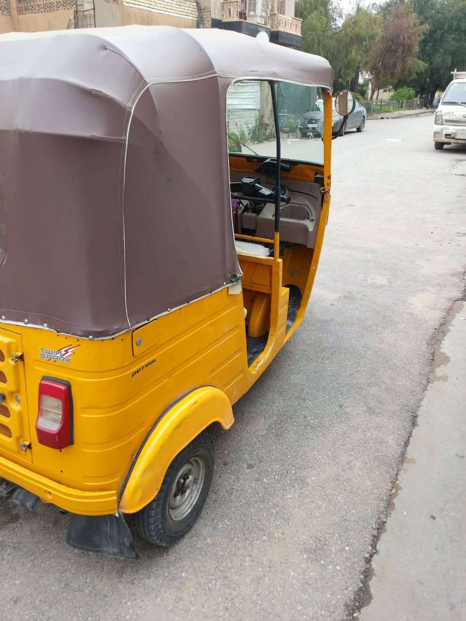 السلام عليكم تك تك للبيع الموديل 19 مرقمة للاستفسار الاتصال ***********
