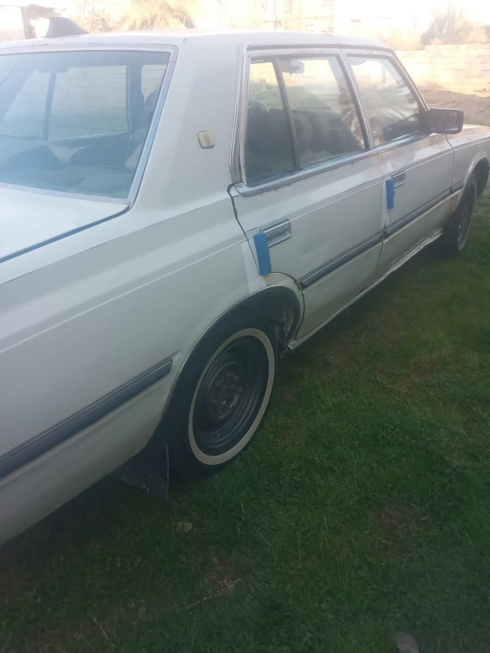 السلام عليكم سيارة سوبر ٨٢مكفوله كير محرك كهربائيات كله شغاله تايرات جديده كشره حلو رقم انبار دولي بسمي الرقم الجديد صدر امامي خلفي كله جديد 
رقم الهاتف ***********
