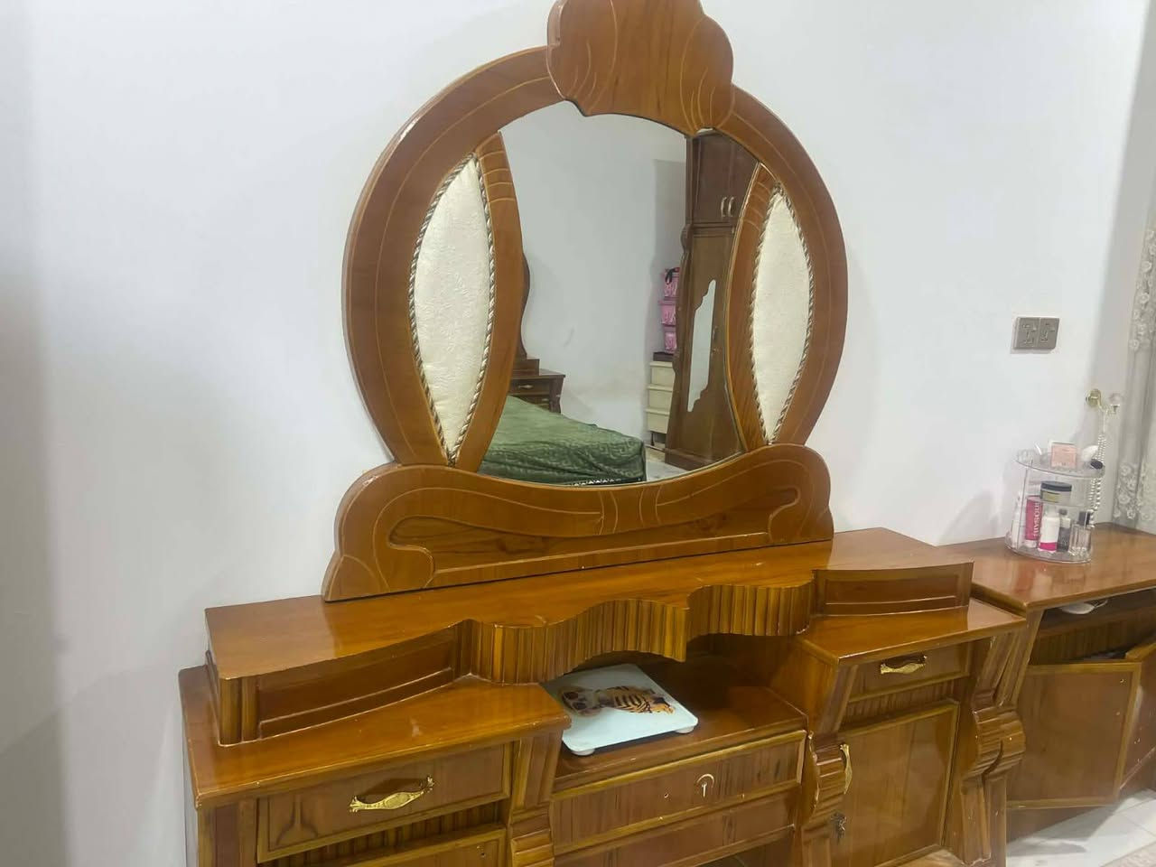 غرفه ام 5 طابقين تزكام درجه اولى ضهر جرجوبه زاويه كنتوريه بعلو كنتور
تصال او مراسله 
***********
