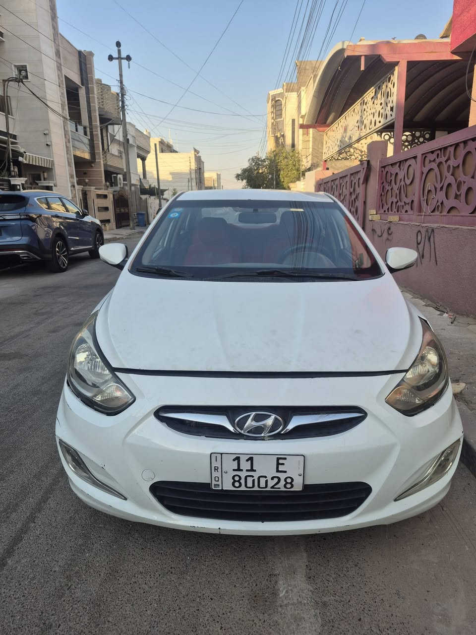 السلام عليكم 
اكسنت 2013 خليجي مكينة 1600 رقم بغداد الجديد تبريد ثلج بيها صبغ موضح بالسونار ويرادلها صدر ودعامية امامية وتعديل جاملغ معروضة 87 وبيها مجال بسيط اعتذر من الاقساط والمراوس مكاني بغداد 
***********
***********
