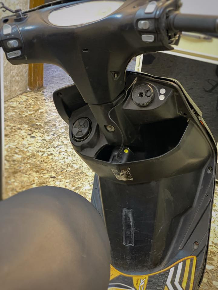 ماكس ثعلب سرعة 140
للبيع أو مراوس حسب القناعة الدراجة خير من الله سرعة ومعدل شلعتها ممتازة الدبلات جديدة الويل الخلفي مبدل جديد كلشي بيها جديد وشغال كهربائيات شغالة ماعدا الاشاير، ستاند صفح سماعة بلوتوث شغالة سطب لايت شغال وية حساس البريك لايت زنون الامامي شغال وجديد الصالنصة جديدة بس سعرها 150 الف مشتريها واهل المصلحة يعرفون 😄 والدراجة موضحة بالصور يحتاجلها ترتيبات بسيطة ما متفرغلها للأسف

مكاني الزعفرانية الأربع شوارع سعرها (((550))) الف وبيها مجال بسيط للشراي فقط
***********
واتساب
