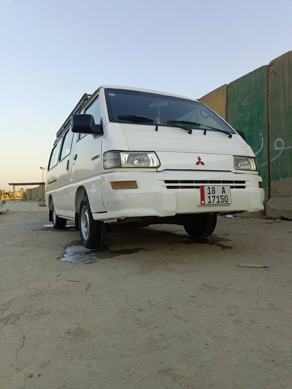 اسلام عليكم  ميتسوبيشيL300 موديل 2007 رقم بابل بسمي مكاني بابل  سنويه لغاية 2031 مصفره ضريبه وغرامات وهيئه وصل خط وبحث جدد هزه جديده  محرك 4 سلندر بلادي بخاخ  ما مفتوح مكفول  كير اكسل مكفولات  شواصي 4 كفاله حداديه توني مبدل كله جديد تايرات جدد دوشمه جديده مكفوله كل نقص مابيه عدا التبريد مكاني بابل تحويل مباشر السعر 75 وبيه مجال ***********
