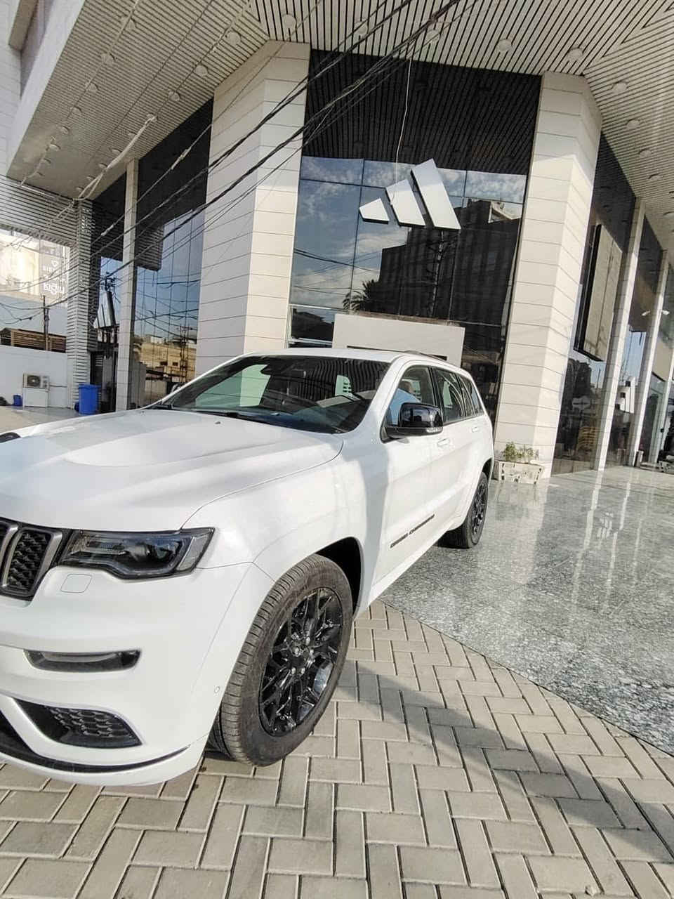 السلام عليكم
جيب s 2022
السياره وكاله هارلم 
ماشيه 16 الف كيلو فقط 
سعر 43،500$
كفاله عامه 
رقم بغداد


**إذا كنت صاحب هذا الإعلان وتريد حذفه لأي سبب، رجاءا أرسل رسالة إلى الدعم الفني**