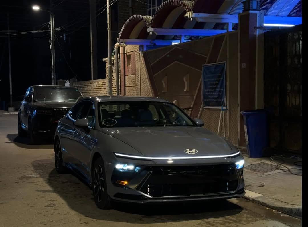 السلام عليكم//
سوناتا دخول جديد 2025

ماشيه 11400

محرك 2.5 * كَير 8 سرعات السياره رقم فحص موقت حره 

سياره   حادث خفيف دعاميه 

مواصفات:
لون موميز تويتي سمنتي 
تشغيل عن بعد

بصمة دخول ذكي

شاشة متصله

تحكم ستيرن

رادار أمامي معا تحديد مسافة سيارة كدامك

رادار خلفي

اوتو ستوب خلفي

اوتو ستوب امامي

كشن كهرباء وفول ايرباك

كشنات تدفئه

كير تعليك

نظام خروج عن المسار

نظام قيادة ذاتيه

نظام اوتو هول

رادر بالمري

هاند بريك بصمة

انظمة قيادة سبورت/ نورمال / كمفورت

كامرة خلفية دوارة

بجم زنون

لدع طول البجم

لايتات اوتو

لقط عمياء

شاشة تبريد تحكم لمس

رقم هاتف /*********** سياره بلبصره وذا اكو مراوس حسب200$
