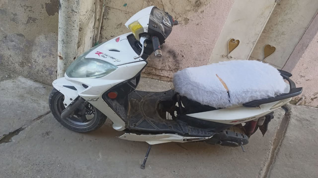 السلام عليكم ماطور للبيع سيجنس صيني محرك مال ماكس محور تحريك معدل خير من الله السعر 125 وبمجال للطيبين الشراي ينتصر الرقم مكلف بالنشر لا احد يطب خاص مكان الماطور شارع الفاروق قرب جامع جويجاتي هذا رقم الولد***********
