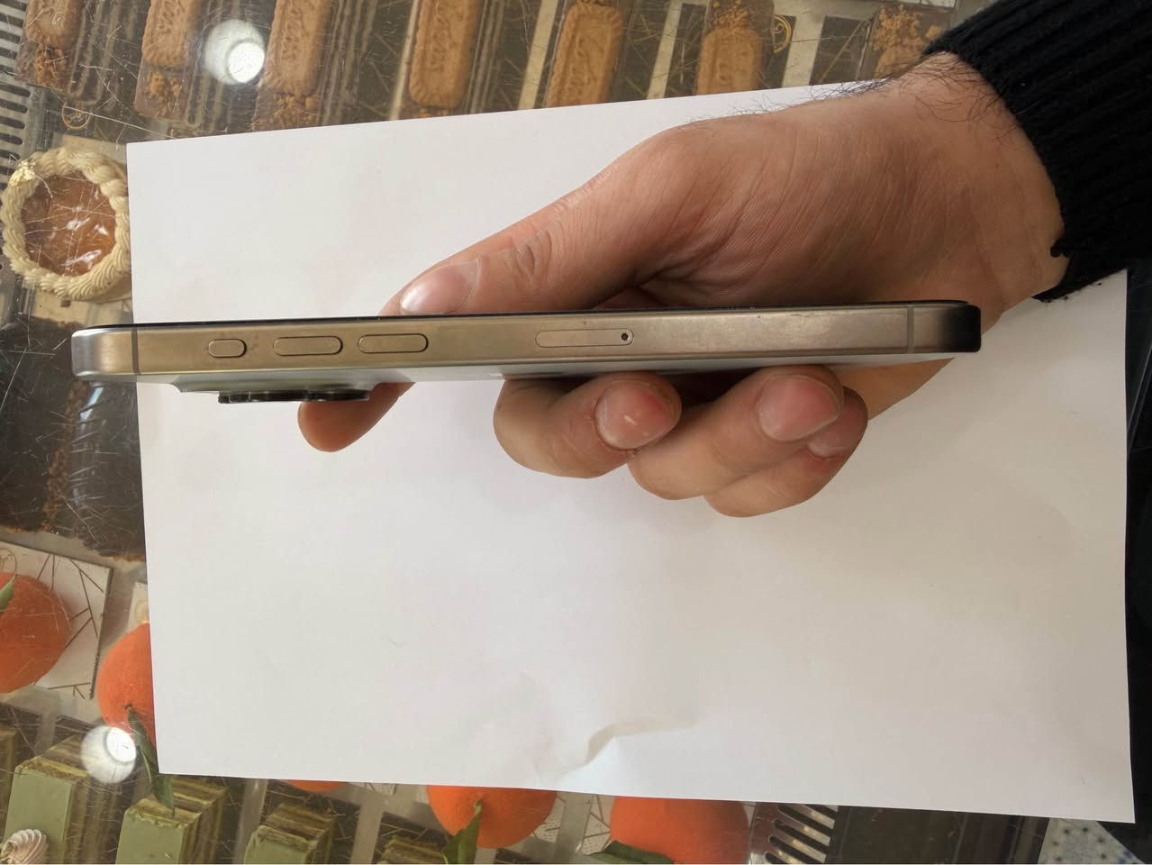 عندي آيفون 15برو ماكس ماستر عربي جهاز لوك ذكره ٢٥٦ تك سيم جهاز مامفتوح كارتون كلها وياها بطاريه ٩١بلاد سعر ١١٢٥ بيها مجال 
*********** اتصال 
مكاني كركوك كركوك, العراق
