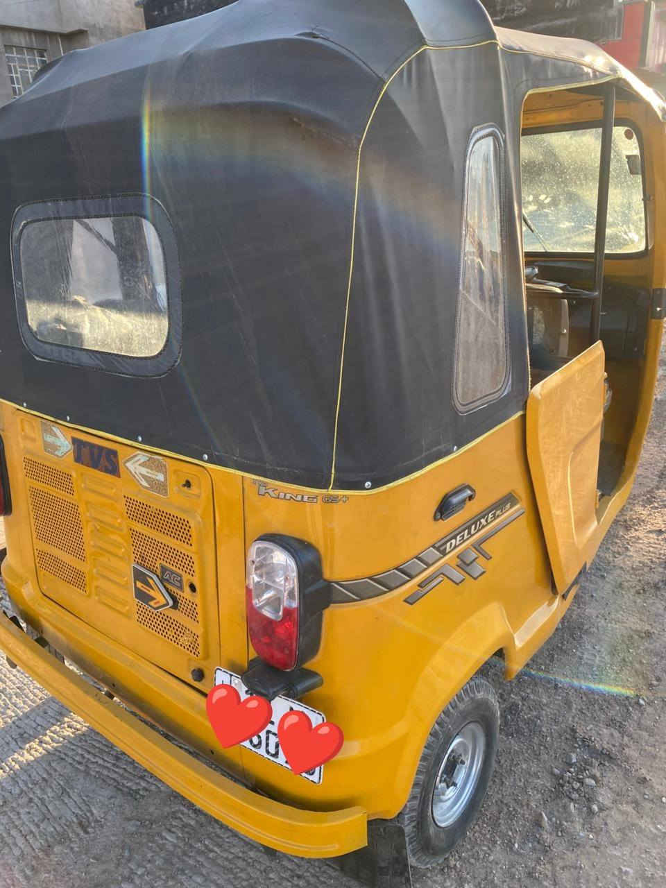 مكلف بالنشر تكتك tvs موديل 2021 باسمي رقم بغداد انكليزي  تحويل مباشر كشر نظيف دشبول محدث 22  تخم تاير ضفيرة مرتبة وكهربائيات بدون اي نقص مكينة ناعمة مكفولة من التبخير والتنقيص مكاني ديالى بعقوبة رقم صاحب التكتك ***********
