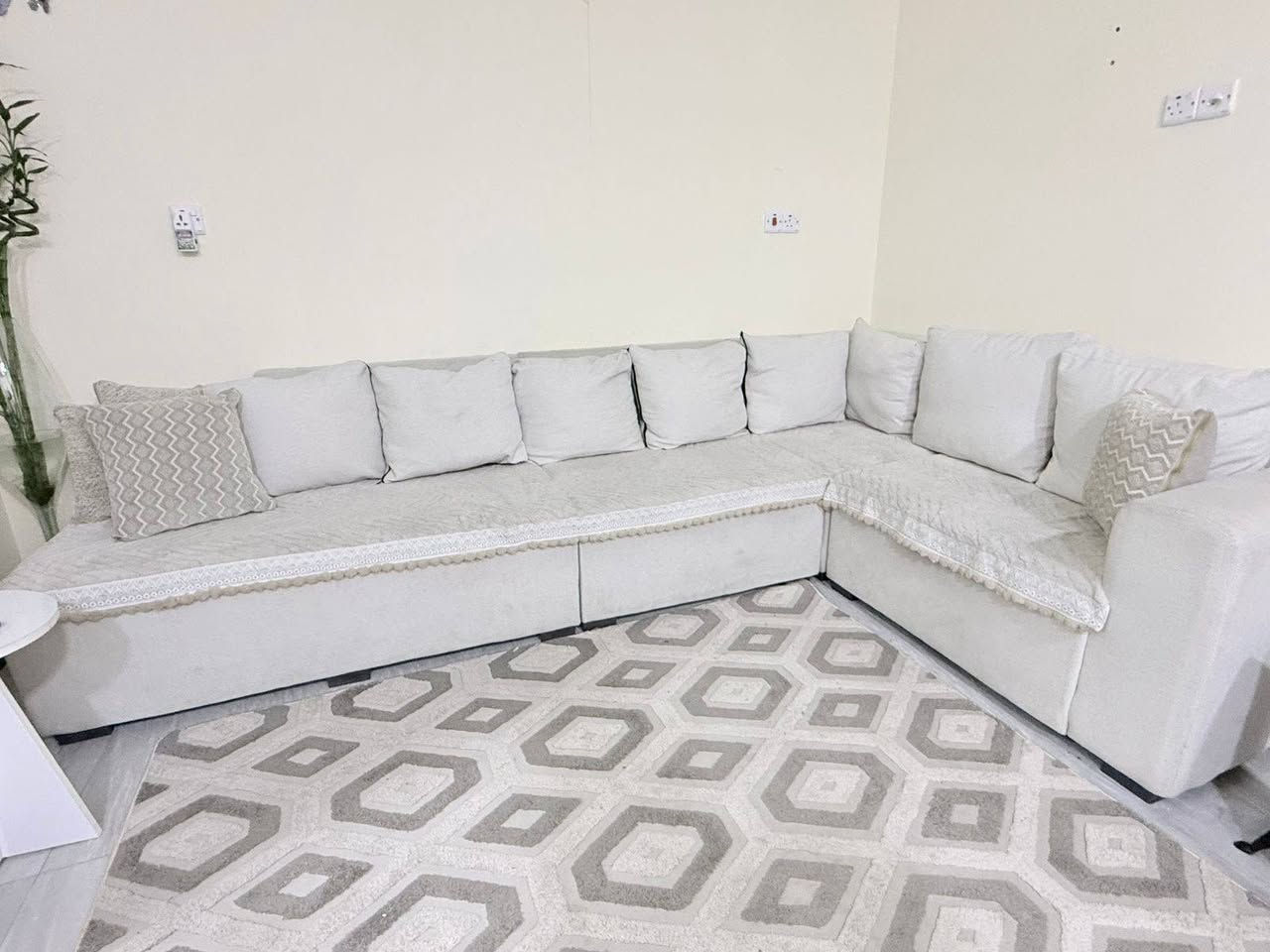 ديوان تركي للبيع اخو الجديد سعر مناسب ٣٥٠ 
شارع فلسطين


**إذا كنت صاحب هذا الإعلان وتريد حذفه لأي سبب، رجاءا أرسل رسالة إلى الدعم الفني**