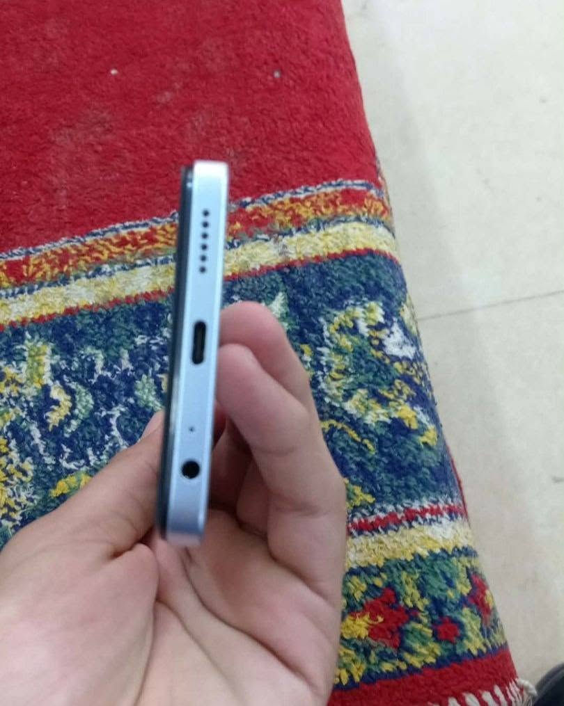 سلام عليكم جهاز انفنكس سمارت ٨ ذاكره ٦٤ عشوائيه ٢ نضيف كلش كلش سعره ٩٥ وبي مجال حگ الجيه ***********
