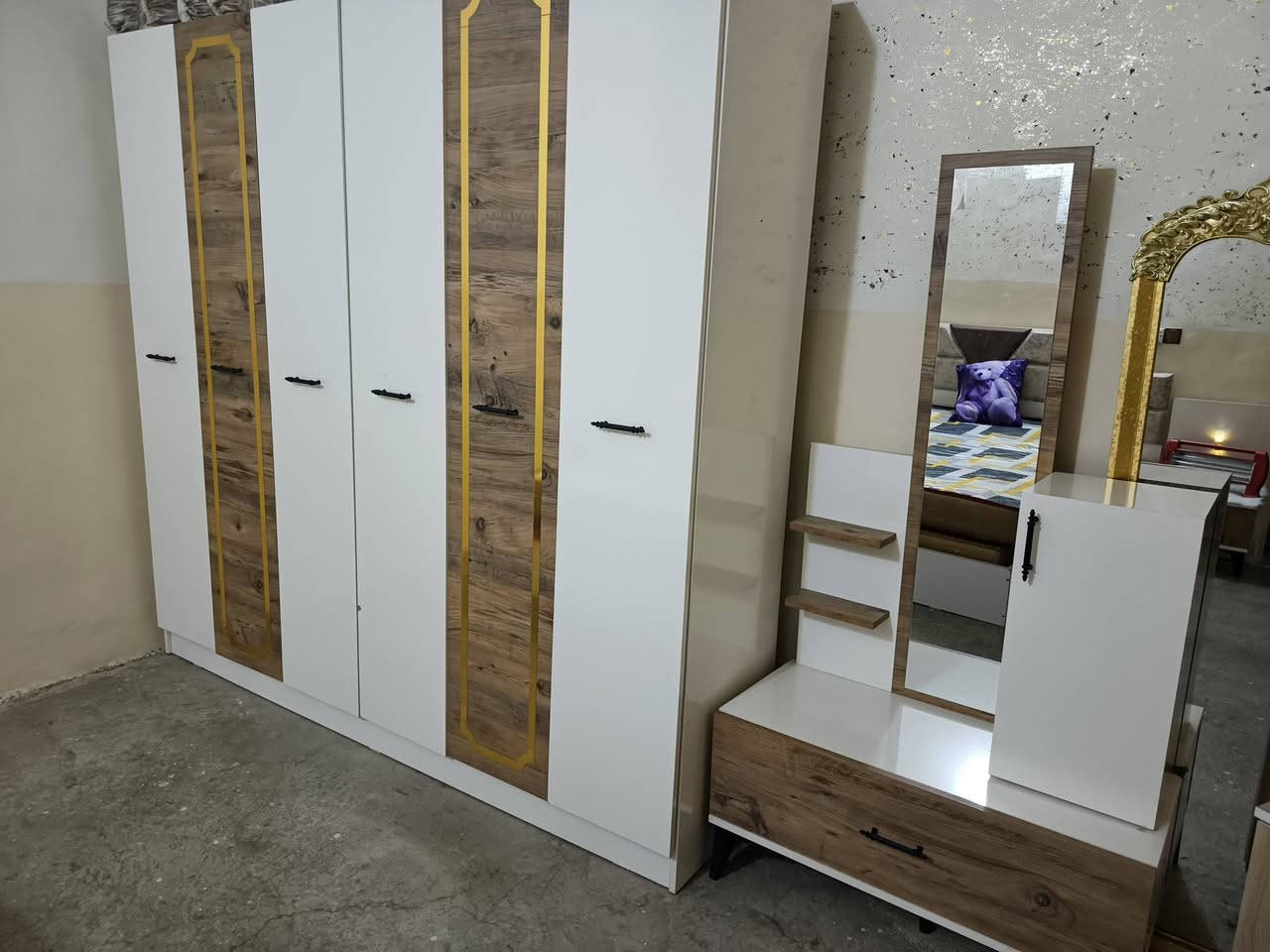 غرفه تركي ٥قطع نضيف فول  سعر ٤٠٠ ويه الدوشك


**إذا كنت صاحب هذا الإعلان وتريد حذفه لأي سبب، رجاءا أرسل رسالة إلى الدعم الفني**