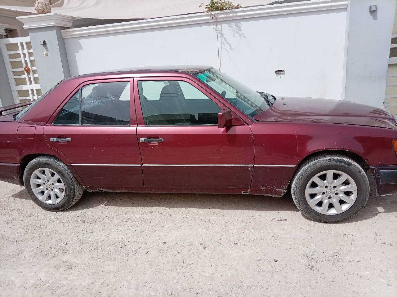 مارسدس دب 300C موديل 89 محدثه 92 كير ومحرك بلادي مبدل تخم تاير وايرات بلاكات بلكات نوزلات فيتبمات زوج صدر امامي خلفي تبريد شغال سنويه ساقطه صار سنه خياس مابيها طخات مابيها  بس المحرك مستحق تجفيت السعر 37وبيها مجال
***********
