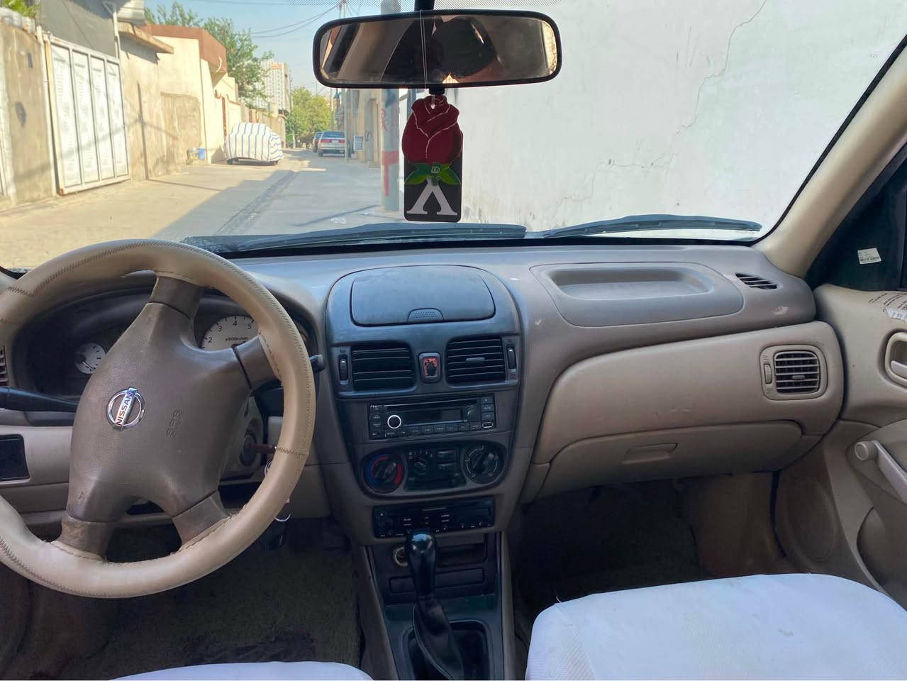 نیسان سەنی ٢٠٠٦ حیزام بۆیاخ یەک قرچی دوای هەیە پاک و بێ عەیبە تەبرید لەسەر سویچ سەنەوی تا ٢٠٣١ تازەیە هیچ مەسرەفی تیا نیە 
٦٢ مەعمەلە 
***********
*********** السليمانية, العراق
