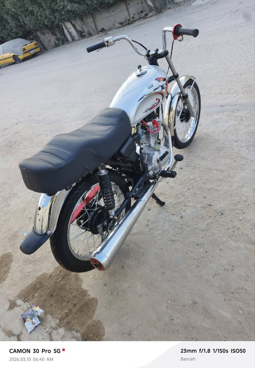 سلام عليكم دراجه البيع محرك سيجي نامه
شاصي نامه دراجه دوات تعمير جديد ماصله فترا وتركه 
سعر ٦٢٥ ومكاني البصرة زبير ***********
