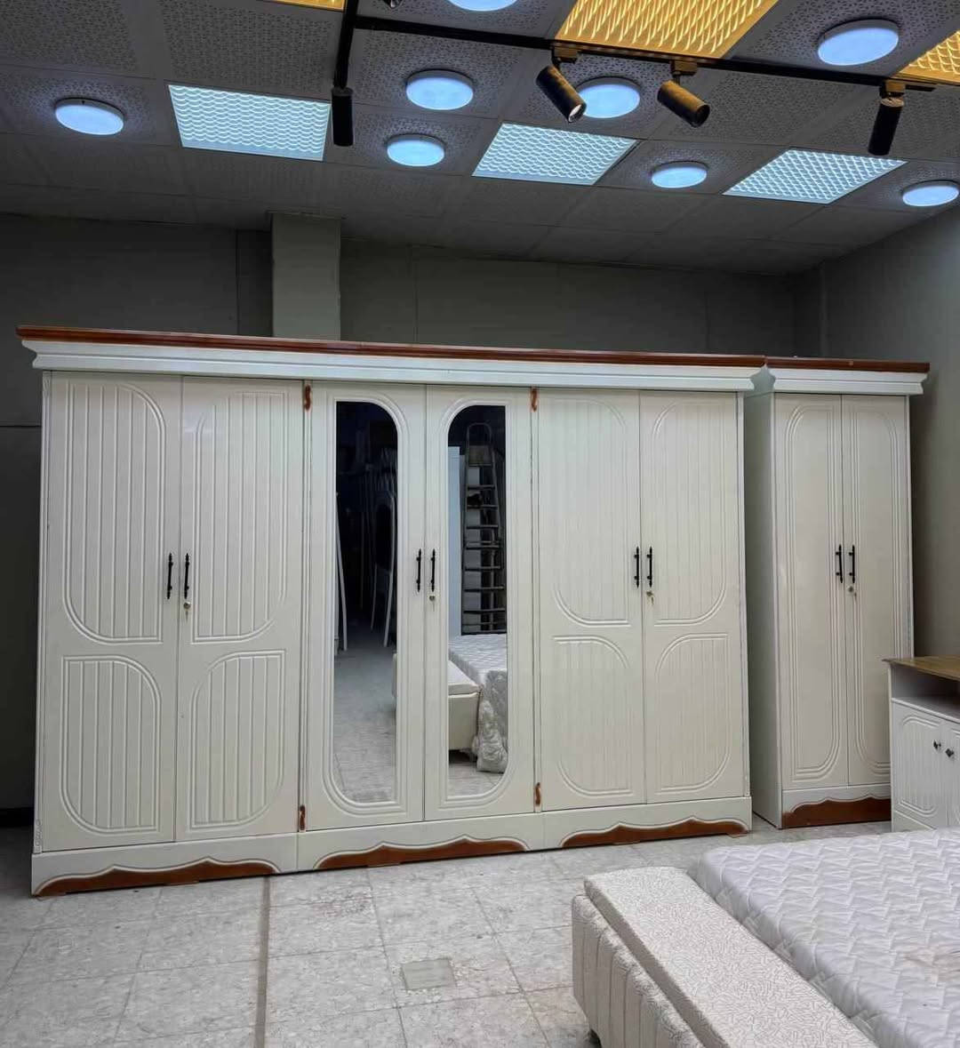 السعر // مليون و100 فقط 😍

🔅تفاصيل الغرفة المرمري  ....

 خارج ٤ملم ام دي اف 🔺
وداخل صاج ٣ملم 
صبغ حراري  درجة اولى 

عدد القطع  ٧ قطع 😍
🔺1 //جرباية  قياس  ١٦٠ × ٢٠٠ 
🔺//ميز جانبي ايسر قياس ٥٠
🔺2// وميز  جانبي  قياس ٥٠
🔺3// زاوية ارتفاع مترين عرض ٨٠
🔺4// وميز بلازمه  
🔺5//وميز مراية ارتفاع مترين عرض ١٢٠
🔺6// وكنتور ٦ باب  ارتفاع مترين و١٥ طول ٣ متر و١٥ بغداد, العراق


**إذا كنت صاحب هذا الإعلان وتريد حذفه لأي سبب، رجاءا أرسل رسالة إلى الدعم الفني**