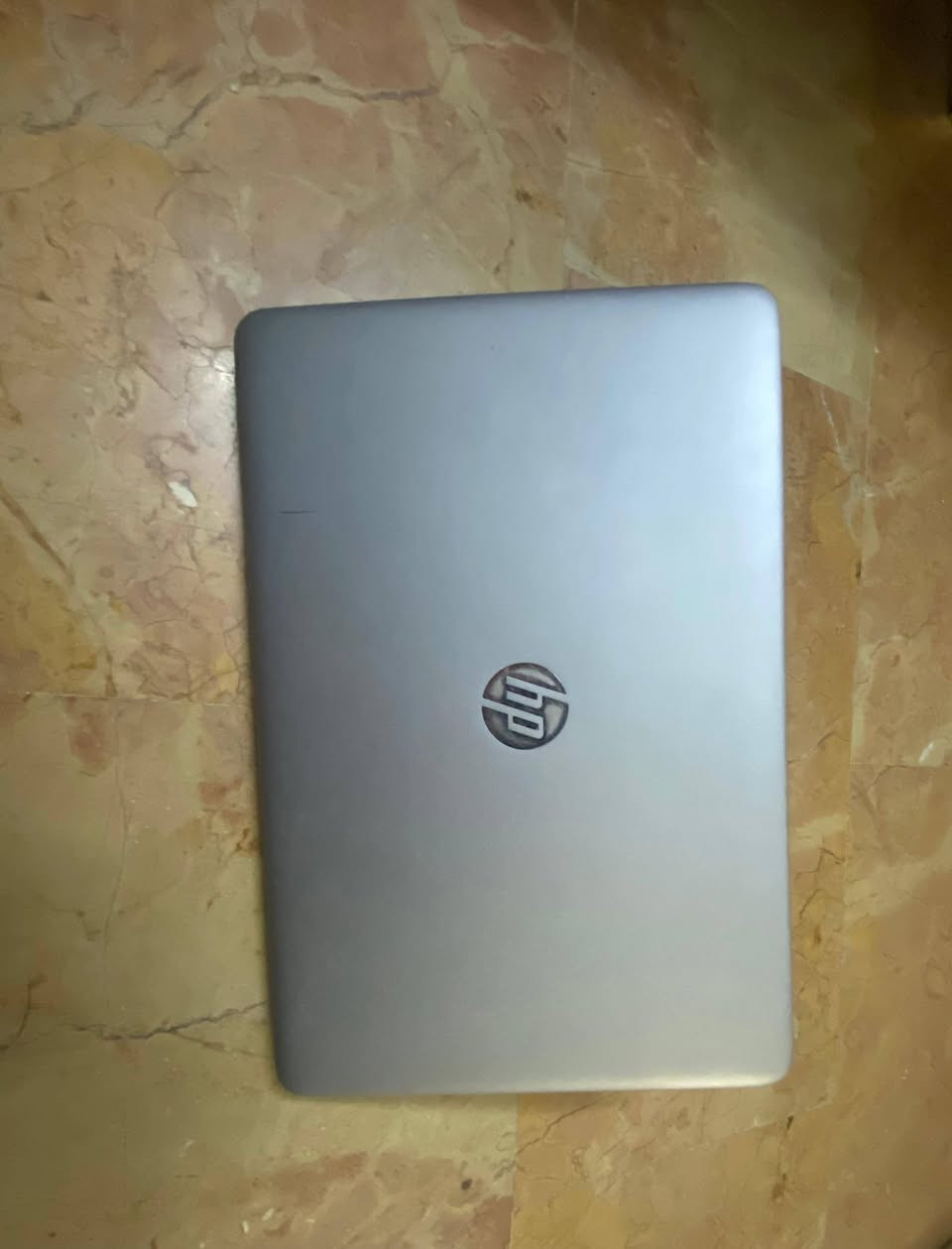 السلام عليكم
لابتوب نوع HP
المواصفات 
Hard  التخزين 238
Gragpic card  كارت الشاشه 128MB 
 نوع المعالج Intel i5-7200CPU 2.50 GHz
RAM  8.00 GB الرام
اي استفسار الخاص مفتوح


**إذا كنت صاحب هذا الإعلان وتريد حذفه لأي سبب، رجاءا أرسل رسالة إلى الدعم الفني**