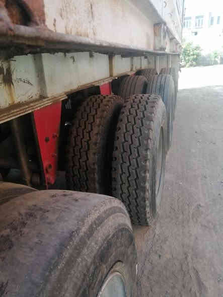 السلام عليكم اكتروز للبيع 2008 رأس وعربانه رقم انكليزي 3لوحات شرط التحويل السعر خمس شدات ونص وبيها مجال العنوان الصويره رقم الهاتف ***********
