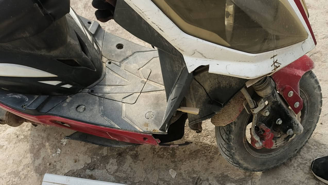 السلام عليكم
الدراجه للبيع صيني نضيفه بس الكفر متضرر 
السعر ٥٥٠.٠٠٠ 
***********
