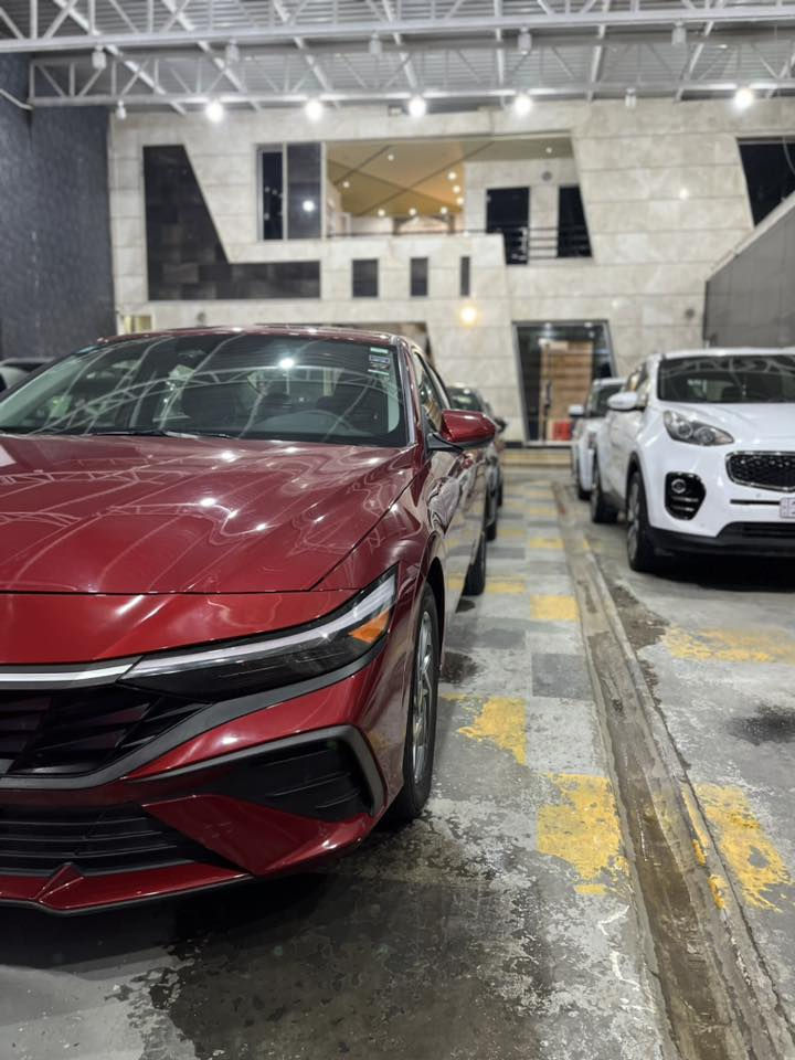 سلام عليكم
النترا ٢٠٢٥ 
امريكي بيها بابين تبديل ومصبوغات يعني قطعتين 
مواصفات نص
تحكمات ستيرن جهتين
شاشه متصل
كامره خلفيه
ليد الوان داخلي
رادار ٣٦٠
ماشيه ١٩ 
عداد دجتال
نظيفه وجاهزه وبدون اي نقص كير مكينه حداديه تبريد كفاله
السعر ١٦١ ورقه وبيها مجال بسيط
***********
