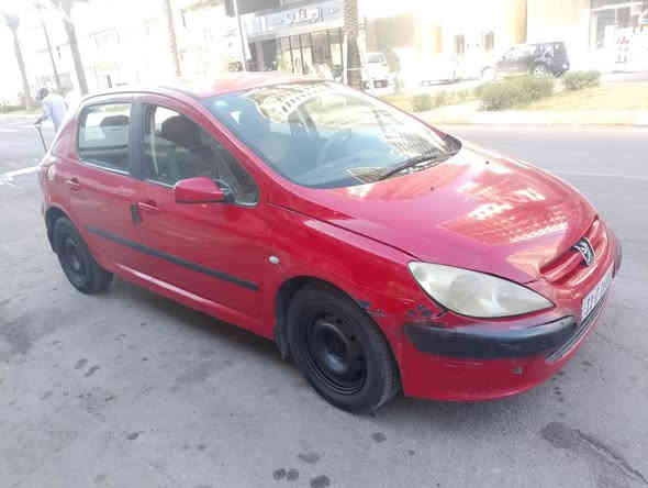 لسلام عليكم
بيجو فرنسي ٣٠٧.موديل 2005
رقم بغداد    رقم نكليزي
محرك   جديده 
كير اوتماتيك  
 سياره  تبريد ثلج 
ادامه كامله 
كهربائياتها كلها تشتغل و ما بيهن اي نقص  
 تحويل ثاني يوم مباشرة... 
سعر السياره 45 ورقه بيها مجال
مكان السياره يم مطار بغداد مقابيل عباس ابن فرناس 
واي استفسار الاتصال *********** بغداد
