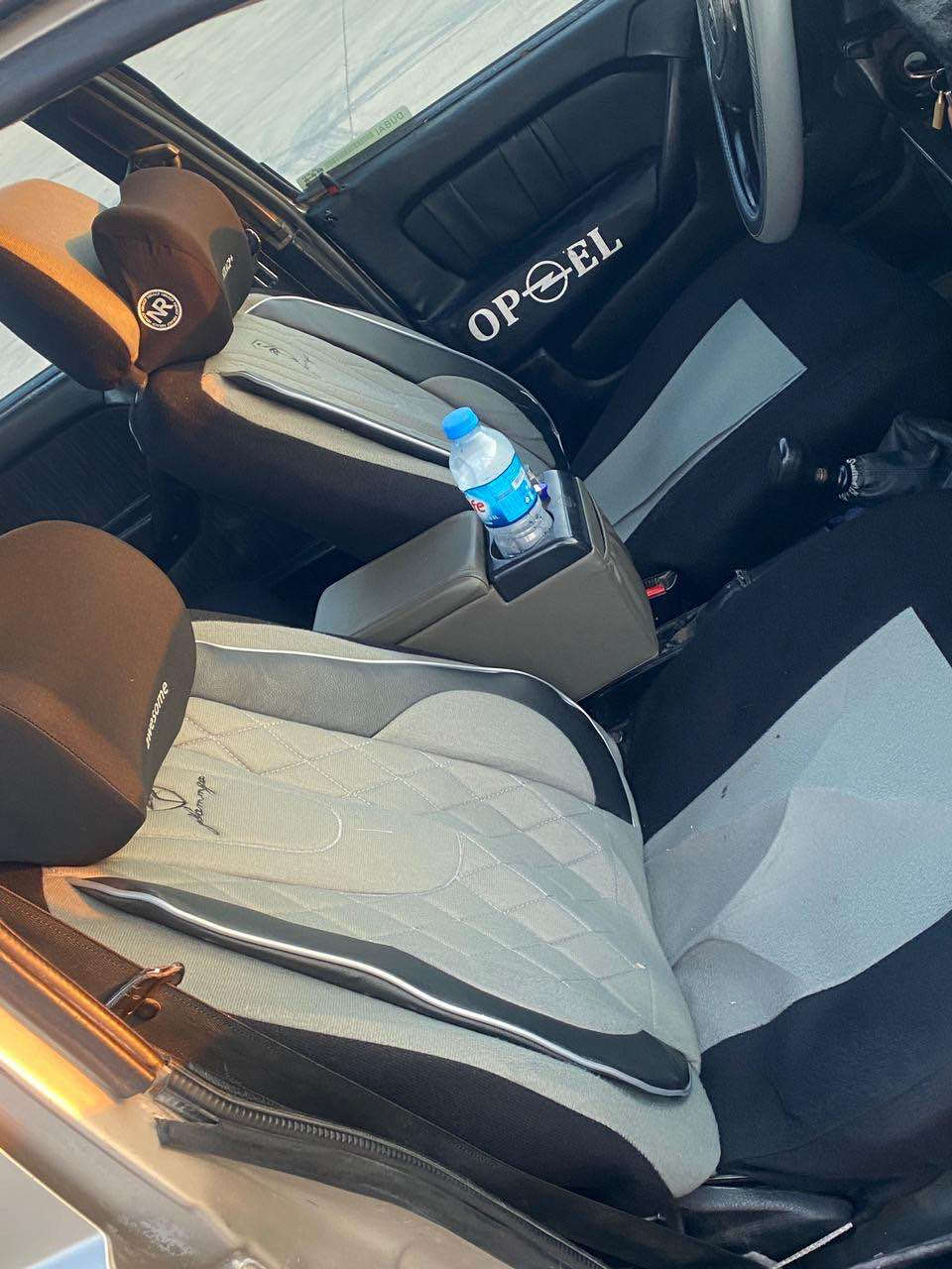 🚘فیگترا مۆدیل ١٩٩٣ پیشی کراوەتە ١٩٩٥ دفتر بنزين هايه گیر عادی مەکینە 20i سلاید شاشە ئایپاد تاخم پیشی تازە کراوەتەوە پاتریو تایەو فیت پەمپی نویە سەنەوی تا ٢٠٣١  هەمووشتی تازەیە بەناوخۆمەوەیە مانگیکە تازەم کردۆتەوە بیتاقەی بەنزینی هەیە کامل جایزە یەک دەنک مەسرەفی نیە سعر( 46) $ مجال كركوك شوراو 📲*********** كركوك, العراق
