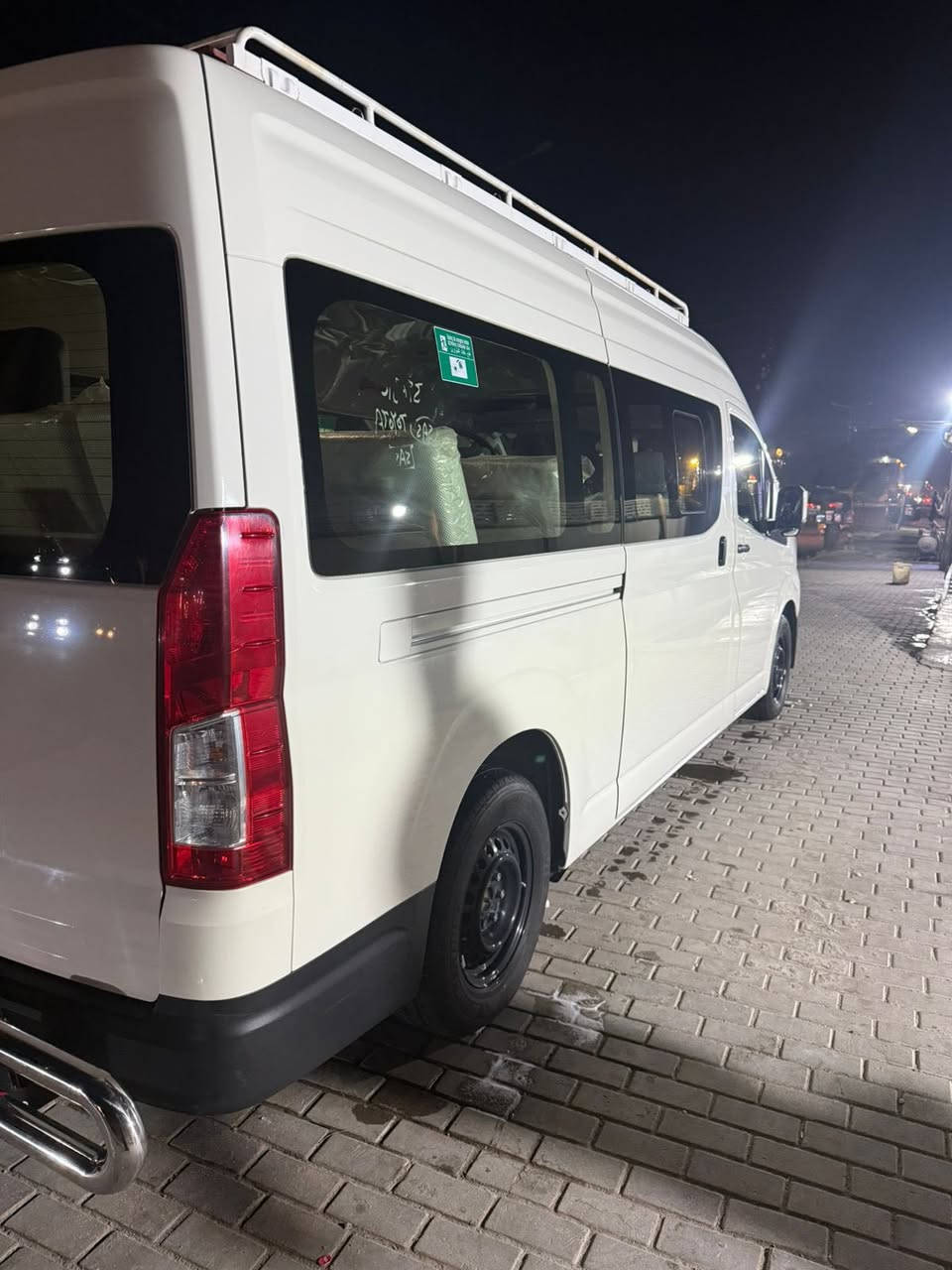 هايسه مديل 24 رقم سليمانيه سنويه بسمي
سياره مكفوله كفاله عامه ما عدااا بارد بسيط 
دوشمه /وسيبايه/  ودرع خلفي / بنكات اضافيه
15 نفر نص فول 

*********** ماشيه 160
