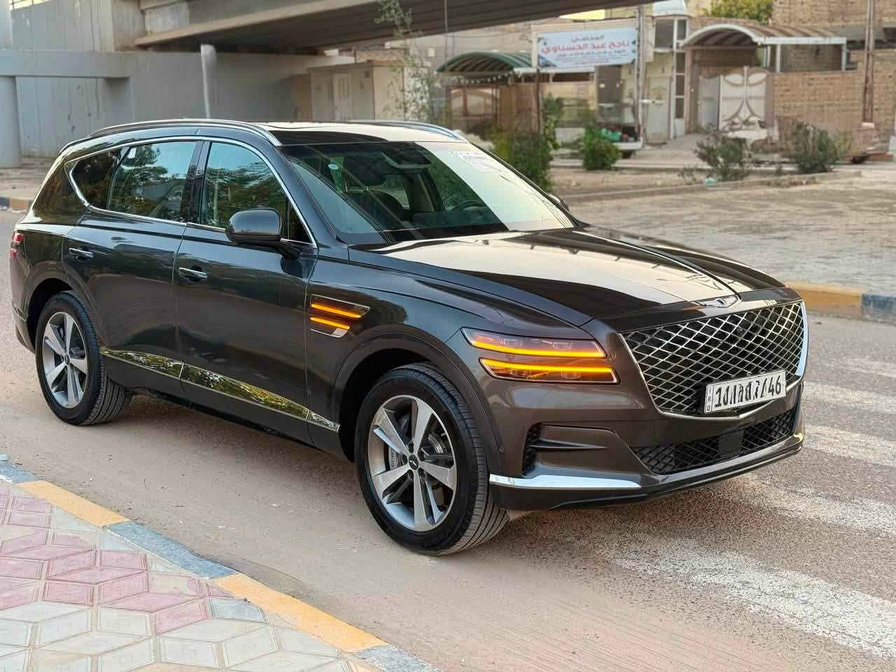 Genesis GV80
جينيسيز GV80
موديل —2024
**وارد أمريكي** 

**المواصفات:**
- الموديل: 2024
- ماشية: 12,247 ميل فقط 
- المحرك:  (( 4 ))2.5L تيربو 
- دفع رباعي AWD
- اللون: رمادي Makalu Gray

**المواصفات العالية:**
بانوراما + شاشة 14.5 انش + كاميرات 360 + رادار + قيادة شبه ذاتية + تبريد وتسخين مقاعد + ميموري سيت + شاحن وايرلس+ شنطة كهرباء + دخول ذكي

**حالة السيارة:**
 3 قطع فقط:
1. تصليح باب الصدر نفسة بدون فتح 
2. تبديل باب خلف الصدر  
3. تصليح الجاملغ الخلفي يمين

**السعر: ؟؟؟$ 
**الموقع : الديوانية** 📍
**للتواصل واتساب: ***********
