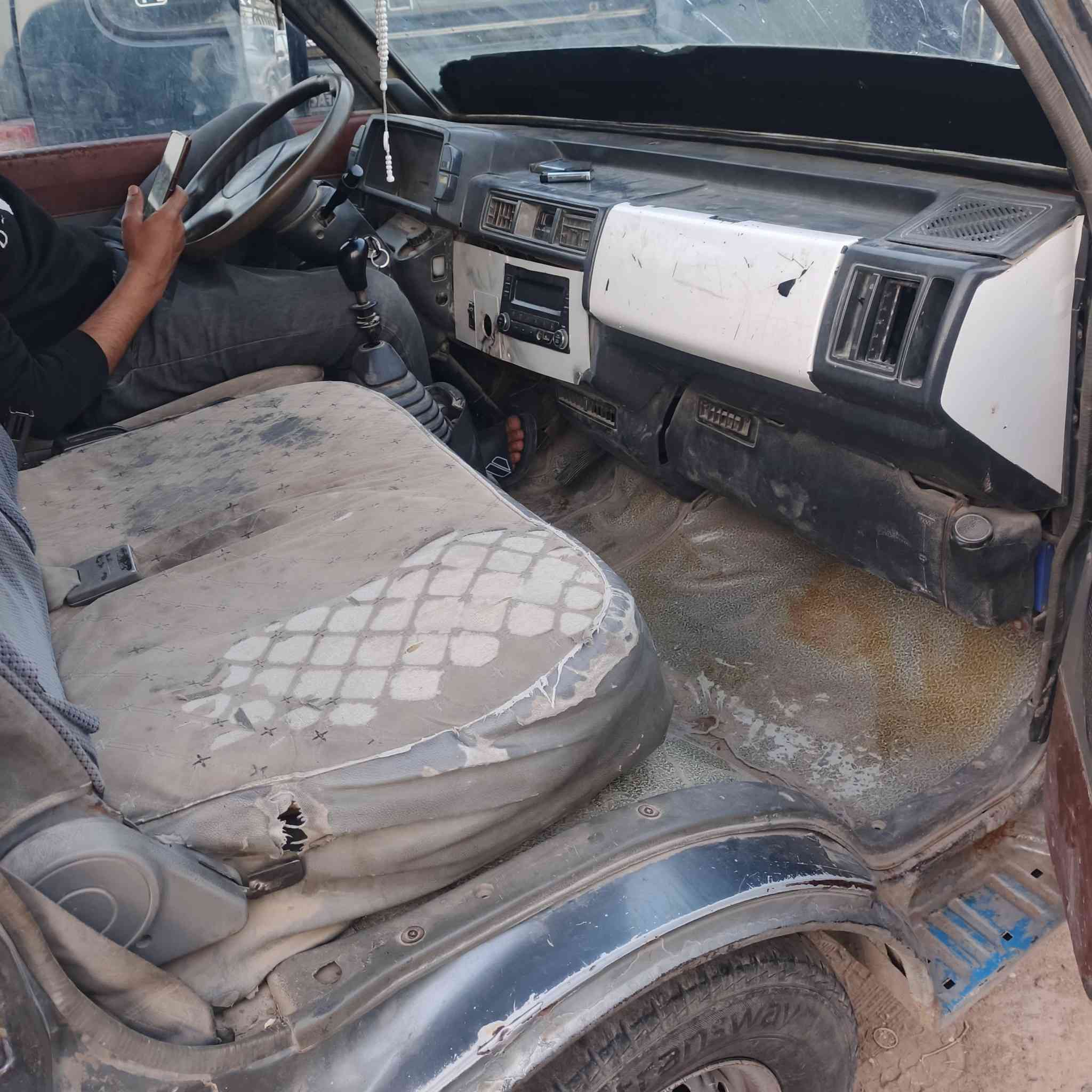 سلام عليكم بسته البيع موديل 93 سعر 28 بيه مجال تريد تحول تريد وكاله مكينه وكير خير من لله  ***********
