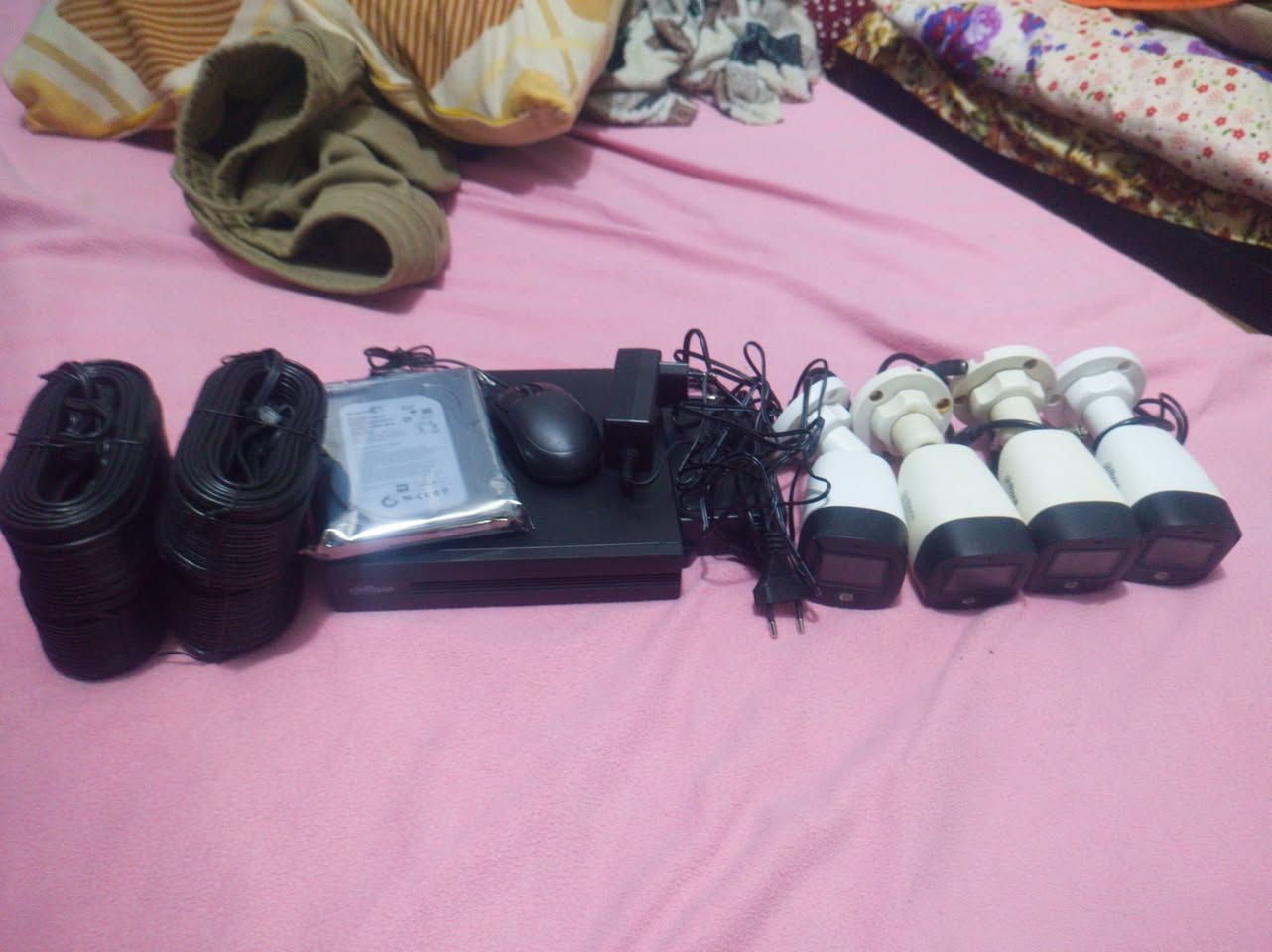 السلام عليكم ستتم دهوى وكاله 5ميكا فول كلر ملون ليلي نهاري حديث أصلي استعمال كاميرا فقط شي قليل مع هارد نص  تيرا السعر 235, ألف مبرمج كامل كبل جيب وشد ميحتاج منصب واذا تريد منصب هم موجود


**إذا كنت صاحب هذا الإعلان وتريد حذفه لأي سبب، رجاءا أرسل رسالة إلى الدعم الفني**