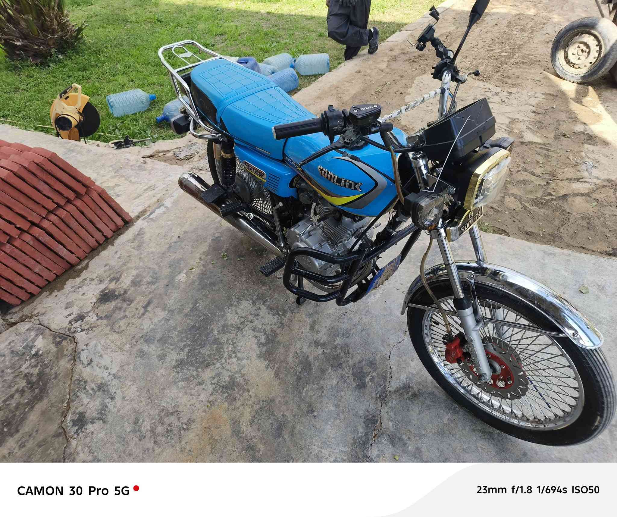 السلام عليكم ورحمة الله وبركاته..
موطور إيراني اربه كير.. موديل 24..نضافه فول.. السعر.. 500..
اوبيه مجال. .... ***********.....
