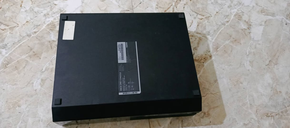 السلام عليكم بلي اكس بوكس ون فات سعره 100الفف وياه حساب او بيها 4العاب او وياه يده وحده مكاني ذي قار الفضليه رقمي ***********
