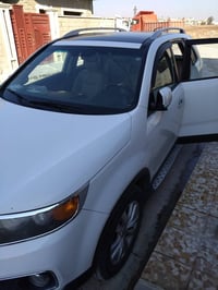 سورينتو موديل 2013 لميتد تشغيل بصمة ابواب بصمة تبريد ثلاث قطع سبعة راك...