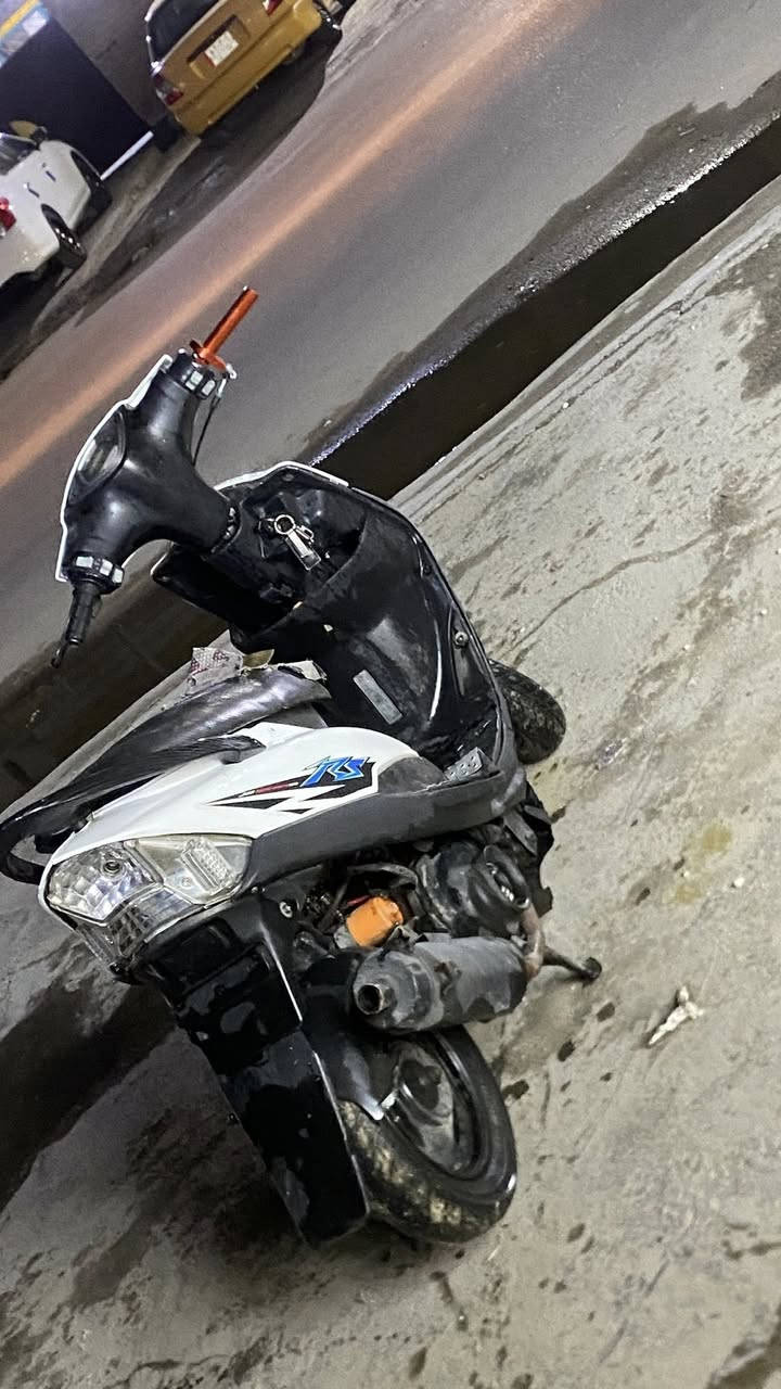 سلام عليكم   ماكس عدلة الدراجة. مكفول كفالة عامة من كهربايات اشاير مازة    مكينة  دراجة ما مفتوح   بلادية. 49 دراجة  نكرة سلف هندر  دراجة غير من الله دراجة ما متعوبة     مكينة نشطة   شلعة تحفر الكاع حفر  باتري جديد. سلف مال 55   دشبول الكتروني صالنصة. FM    سبايدر كاربون فايبر  شوتة   كاربون فايبر رياضي مال 4 ولفات  متواجد فيس واتصال  *********** 
مكاني. بغداد الجديدة  سعر 400 بيها مجال حك الجية
