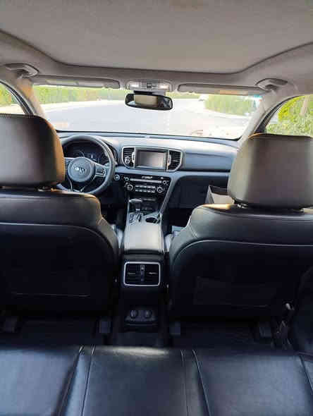 سلام عليكم 
كيا سبورتج موديل 2018 … امريكي ضرر خفيف  ….لون جوزي غير محدد.. رقم بغداد فول مواصفات السعر 143 
رقم شاصي KNDPNCAC6J7328624
♦️ مواصفات EX بانوراما 
♦️ كرسي امامي كهرباء 
♦️ كراسي امامي وستيرن تدفئه 
♦️ فول تحكم ستيرن
♦️ تبريد ثلج ❄️ 
♦️ تبريد خلفي 
♦️صدر امامي وخلفي 100‎%‎
♦️  3 انظمة قياده
♦️ كامره خلفية 
♦️ مثبت سرعه
♦️ اي بي اس 
♦️ شاحن usb
♦️ كشنات جلد 
♦️ محرك gdi 2400
♦️ 5 قطع صبغ 
♦️ عداد كم 75 الف ميل 
♦️للاستفسار الاتصال على *********** واتساب
