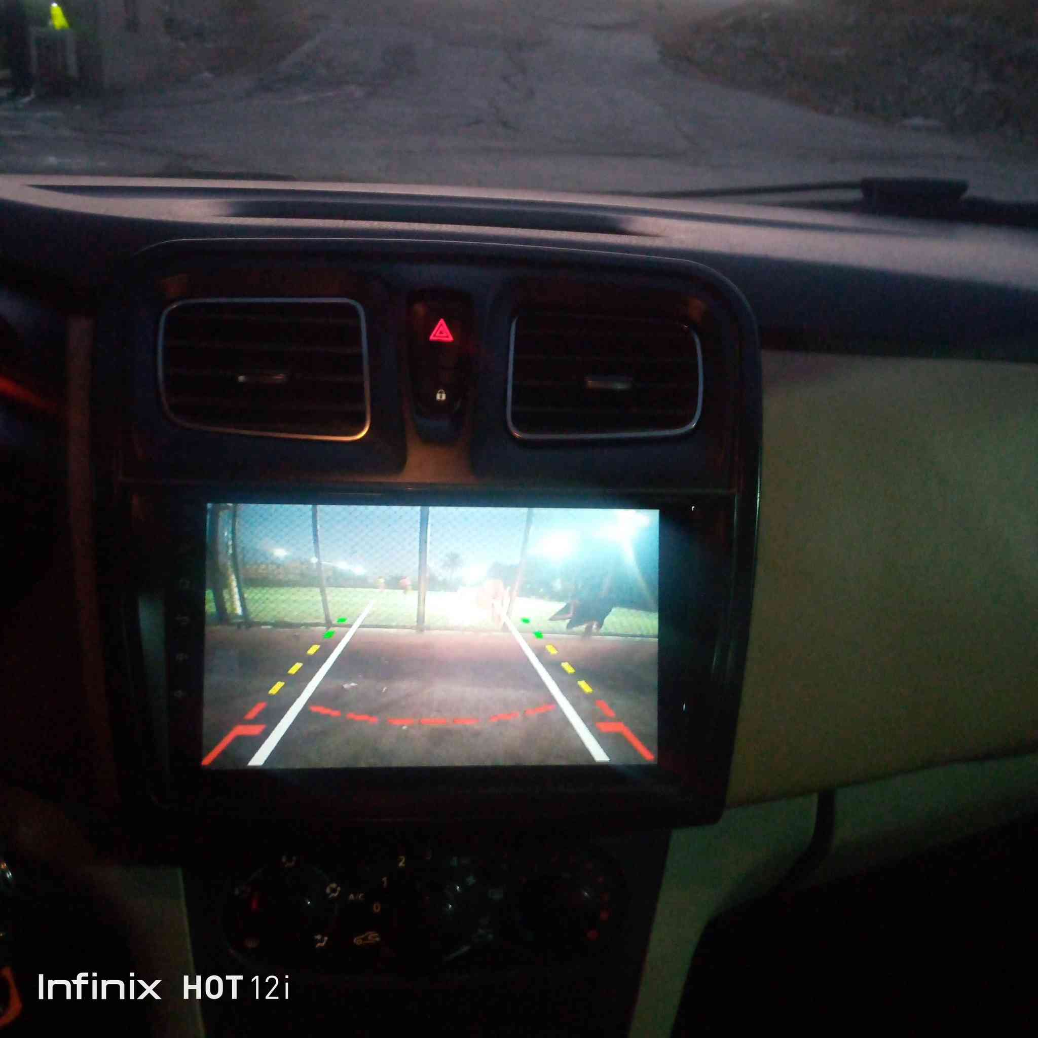 رينو سمبل موديل 2019 للبيع او المراوس كير اوتوماتيك
رقم بغداد بسمي انكليزي سنويتها 2030 هزه جديده 
ماشيه 192 الف 
مواصفات اشاير بلمري 
لايتات بلوجكترات 
تخم تاير 
دبلات امامي وخلفي +درايم شفتات +هاوزن كله نفض جديد
 باتري جديد 
عبوه فيت بم جديدة
شاشه كامره كهربائيات كلها شغاله 
سيارة جاهزه 
السعر 67 وبيها مجال للطيبين 
بيهة جاملغ امامي ايمن  وربع البنيد فقط معمر  والقماره جارده 
مكاني بغداد الزعفرانية 
للاستفسار الاتصال على الرقم *********** 
واتساب مازنجر
