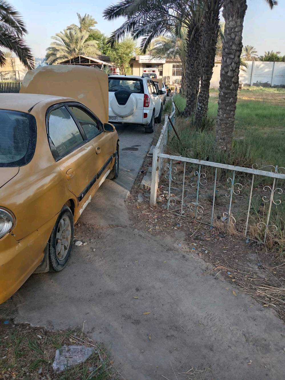 
ما هو نوع وموديل السيارة؟: 
سيفيـة 2001 
ما هو سعر البيع المطلوب؟: 
15 ورقة 
أين موقع عرض السيارة الحالي؟: 
النجف _ الكوفة شارع المعمل 
ما هي حالة المحرك والكير؟: 
محرك گايم
هل السيارة تحتوي على أوراق رسمية وصالحة؟: 
بيها أوراق رسمية 