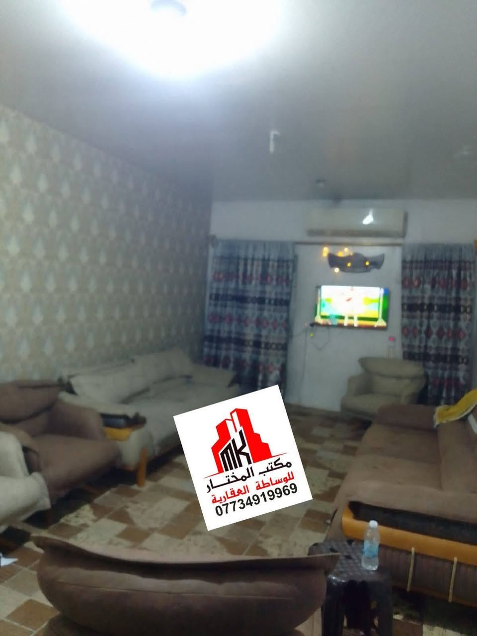 🏠 #للايجـٰآر__في__السيـديـه
شقه طابق ثالث في مجمع ٥ عمارات البيض
عماره ام ال٦ شقق 
شقه نظيفه جدآ 
تحتوي على ٣ غرف نوم وصاله ومطبخ وبلكونه ومخزن
بدل الايجار ٥٠٠ الف قفل 🔒🔒
📱_______________  ☎️ 
للاستفسار #مكتب_المختار_للوساطه_العقاريه
اتصال +واتساب 📞 📱 
***********
