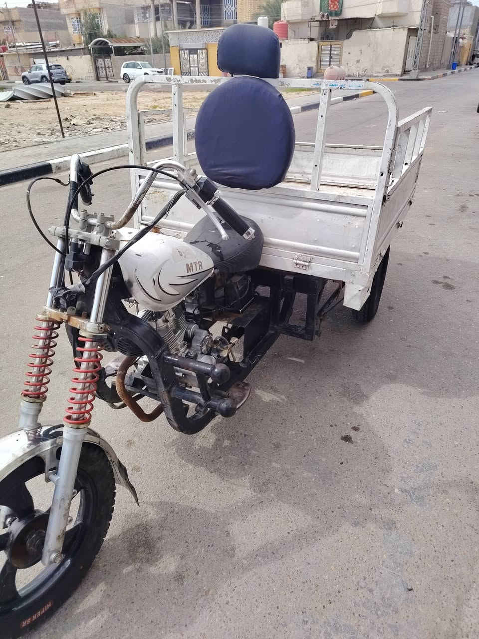 ام تي ار 2012 ستوته مال محل ما متعبها وايدي بيها ***********
مكانها الحيانيه
