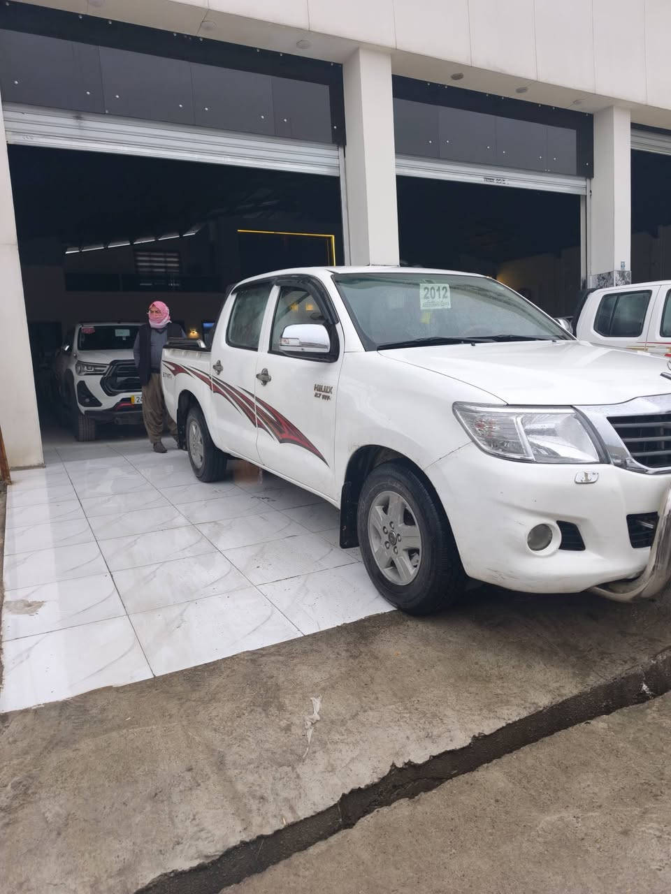 سلام عليكم هايلوكس موديل 2012 رقم اربيل دولي سنويه 2030 كير عادي شاصي 19 دشبول ليزري مكينه ما مفتوحه ماشي 143 الف فقط بدون بدون تبديل بيه بارد فقط مكانين شبر اقل الشبر
كاربون بانزين بيه شرط التحويل مكينه كير اكسل كله شرط 
السعر 200 بيه مجال مكان السياره موصل الوانة
***********
