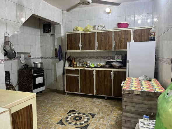 للبيع دار حجة 
السماحه ١٧٥ متر 
الموقع - باب الخان -قرب مطعم عزاوي - داخل فرع 
السعر ب١٠٠ مليون 
٣ غرف نوم 
صاله 
استقبال 
كراج 
حديقة 
مخزن 
صحيات 
شتايكر 
سيراميك جداري وارضي 
***********- ***********
