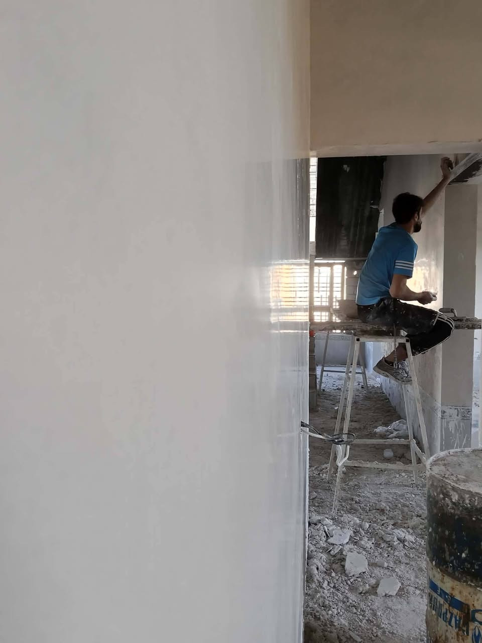 سلام عليكم يوجد كادر لبخ جص من الموصل يتكون من خمس اسطوات وخمس عمال المبيت بنفس موقع  وا من الله التوفيق 📏🧵 ***********
