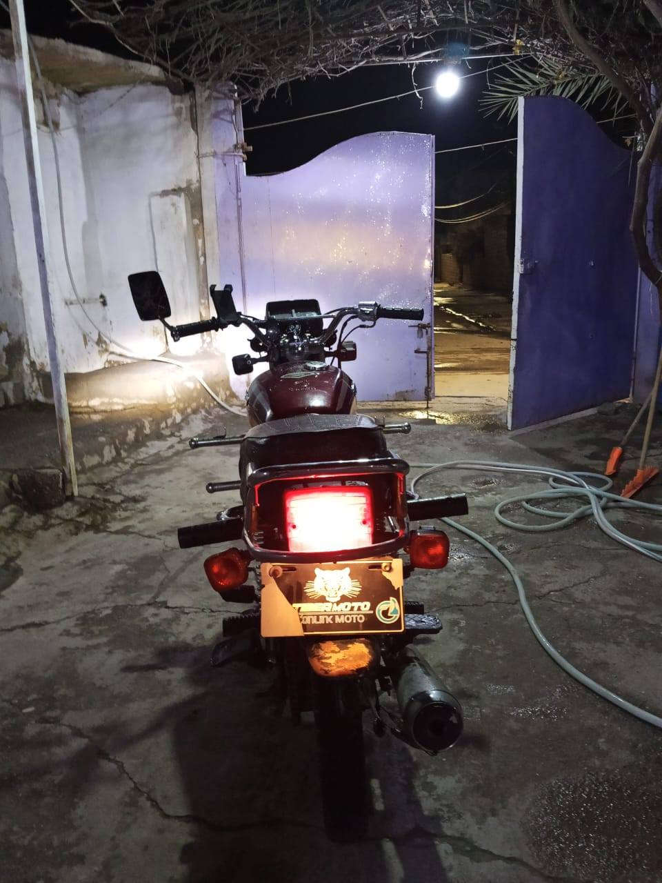 اسلام عليكم ورحمة الله وبركاته موطور تايكر 2020وزن ثقيل ابو الدرع  للبيع نضاف فول كهرائيات كله شغاله بي منفيس المكان ناحيه الشوره رقم الهاتف ***********السعر 450قفل
