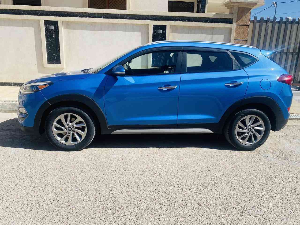 توسان 2018 امريكي
سيارة دفع رباعي 

محرك 2000

تحكم ستيرن
حساس خلفي 

مرقمة بغداد بأسمي 

السعر :14،500 

قابل للتفاوض 

للتواصل الاتصال على الرقم 

***********
