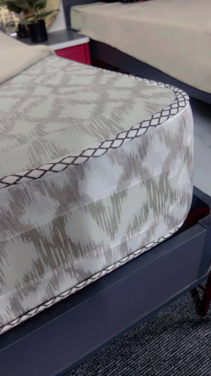 غرفه شبابيه تركية ٨ قطع
جديدة كلش ودواشك غير مستعملات 

نظام هيدروليك

اظاءة داخلية بالكنتور 

العنوان ابو غريب 

الاستفسار واتس اب

***********
