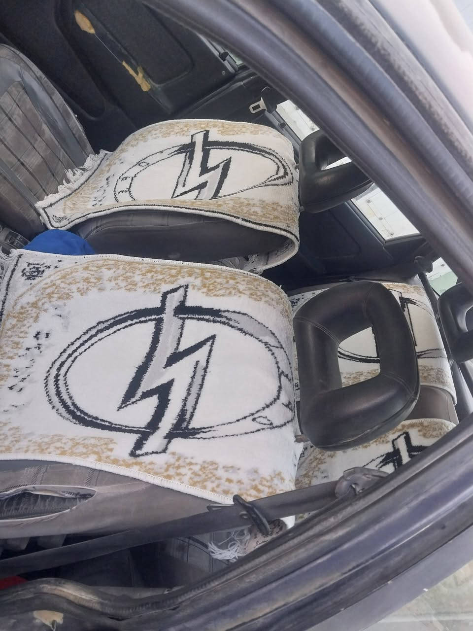 السلام عليكم اوبل فكتره ٩٥ اوتو محرك ٢٠٠٠ تبريد بلادي بس بي نقص السنويه ٢٧ مكان بغداد السعر ٣٨ الرقم *********** واذا امراوس سياره احدث ترهم
