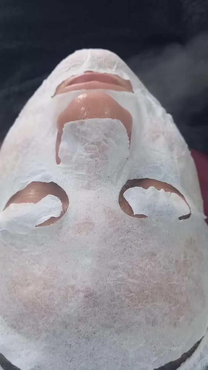 صالون لوجين مسوي تخفيضات لعيد تاتو سعرها ٣٥ / جلسة تنظيف بشرة ملكية ٢٠ وعادي ١٠ مكاني يم مقر عصائب فرع ام محمد خياطه 🥰


**إذا كنت صاحب هذا الإعلان وتريد حذفه لأي سبب، رجاءا أرسل رسالة إلى الدعم الفني**