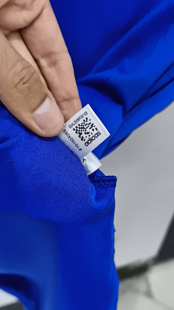 دريس تشيلسي
نسخة اصلية وكالة
نظيف جدا خامة فلتر
شعار تطريز
قياس XXL عرض 71
يتوفر توصيل 5 جميع المحافظات


**إذا كنت صاحب هذا الإعلان وتريد حذفه لأي سبب، رجاءا أرسل رسالة إلى الدعم الفني**