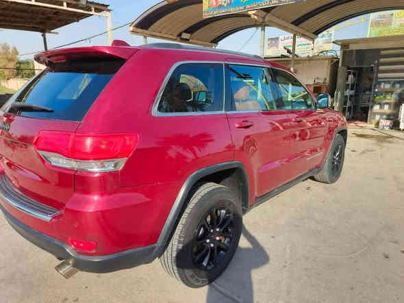 بيع او مراوس امريكي فقط جارجر او اوباما
جيب كراند شيروكي موديل 14
 فول مواصفات
 ماعدا الجنطه مو كهرباء خليجي كفاله عامه ماعدا بارد قطعه جاملغ الايسر خشم وجنطه من جوه الرقم صبغ بسبب براغي الرقم القديم
مكينه .3600
كشنات جلد 
تدفأه تبريد كشنات 
5 راكب 
تبريد قطعتين
لايت ايل اي دي مع بك لايت ال أي دي
تحكمات فول 
تشغيل واطفاء عن بعد 
مري شفط رقم بغداد مداور اول يوم
اطارات حجم.18
حساسات امامي خلفي
مواصفات معروفه 
السياره متصرف عليها ولا ربع
العنوان بغداد فلكه سلمان باك
اتصال فقط غير متواجد على الفيس 
لاني مكلف بالنشر 
السعر ٢٤٠ وبيهه مجال
الرقم الجديد الدولي هزه جديده 
اتصل على راعي السياره واتساب او رقمه
***********
